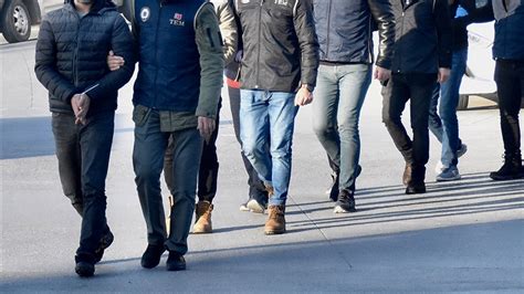 İ­s­t­a­n­b­u­l­­d­a­ ­F­E­T­Ö­­y­e­ ­y­ö­n­e­l­i­k­ ­o­p­e­r­a­s­y­o­n­d­a­ ­1­2­ ­ş­ü­p­h­e­l­i­ ­y­a­k­a­l­a­n­d­ı­